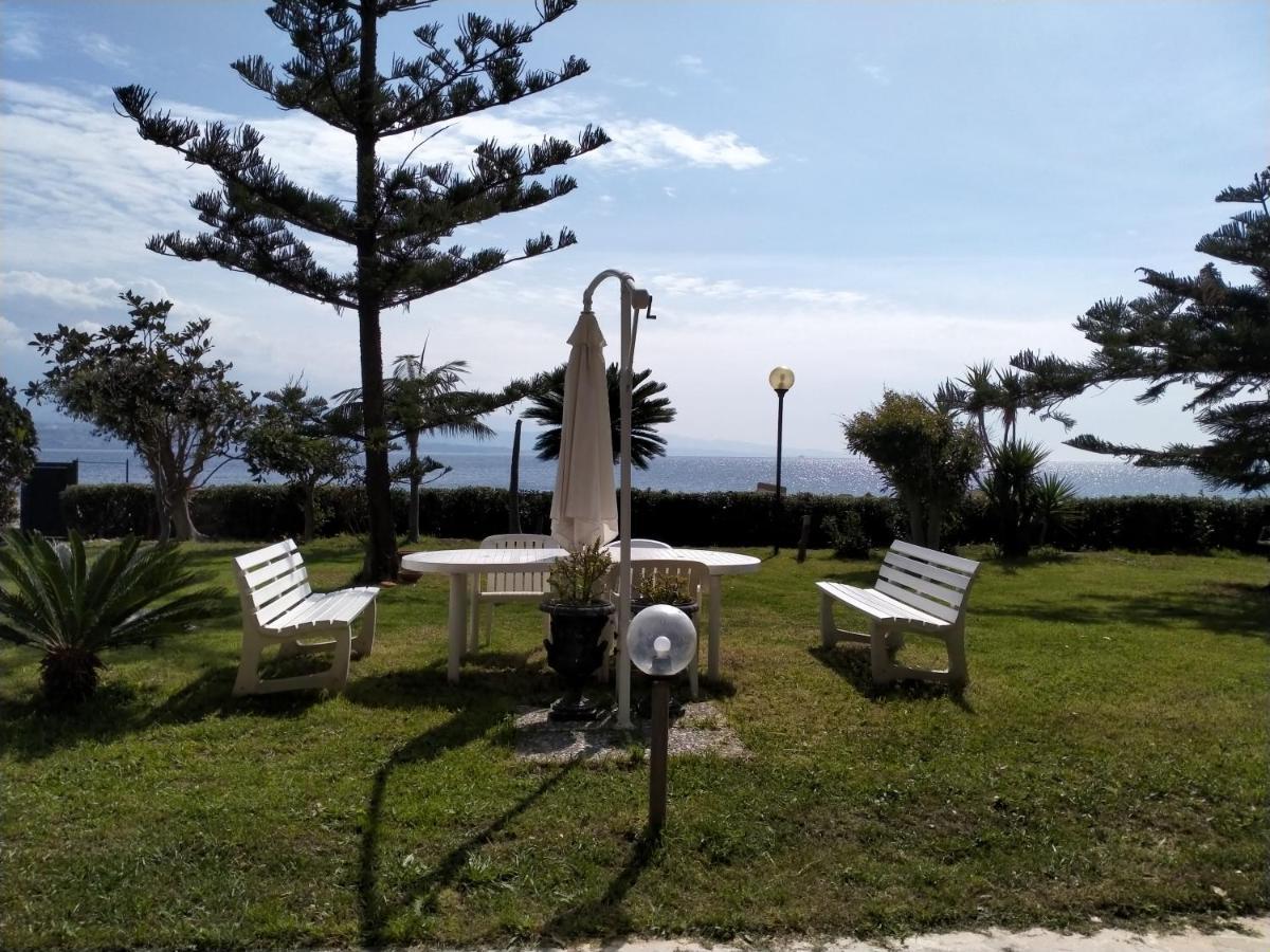 Villa Sullo Stretto Sant'Agata  Bilik gambar